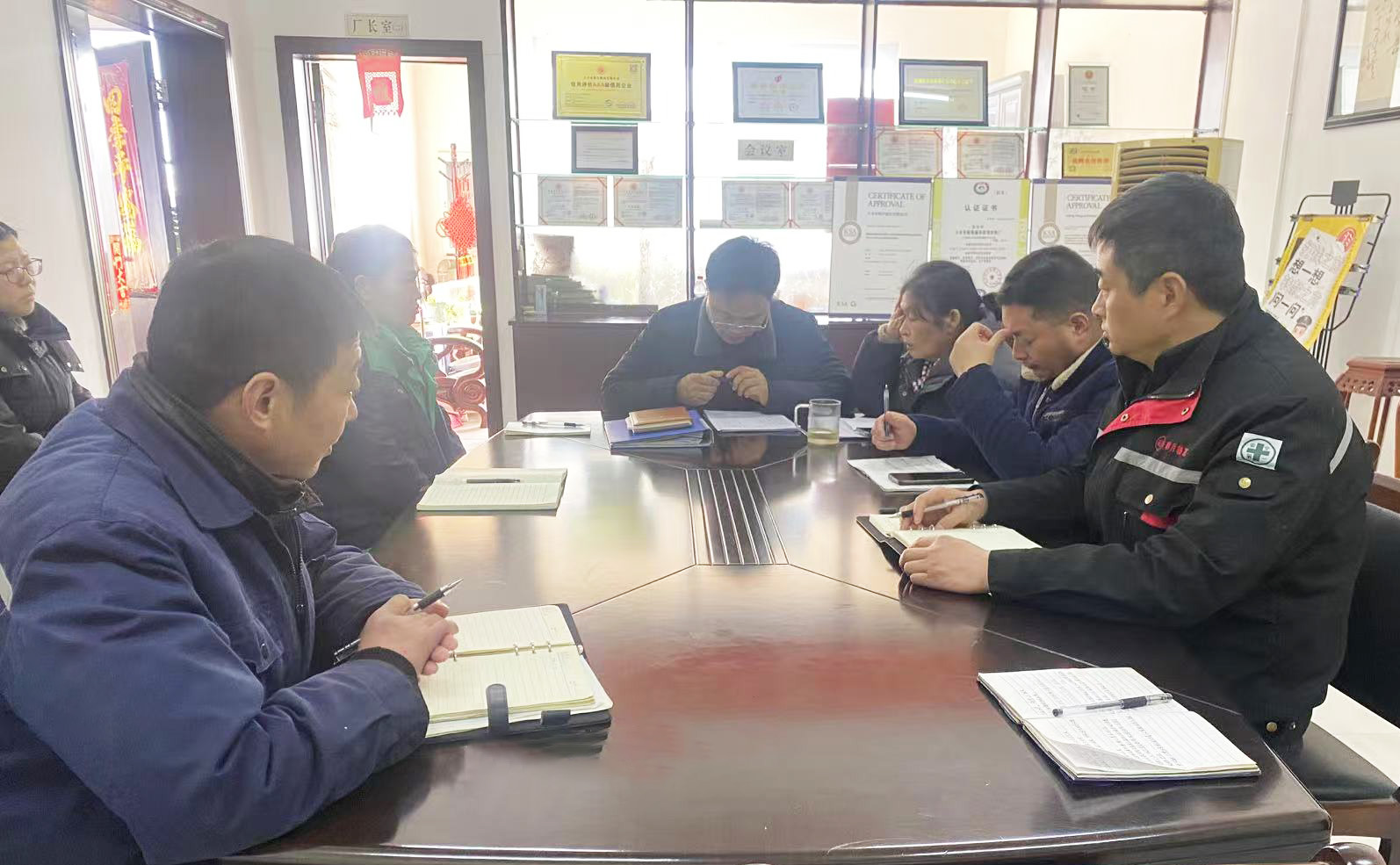 عقدت Dafeng Mingyue Bearing Bush Co. ، Ltd. أول اجتماع شهري لعام 2025